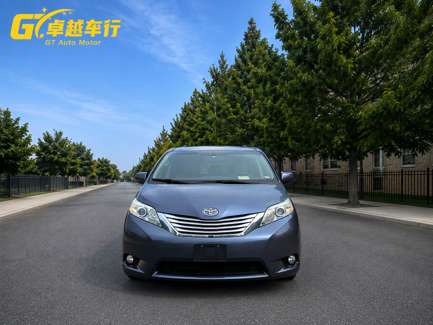 2016 Toyota SIENNA XLE photo 3