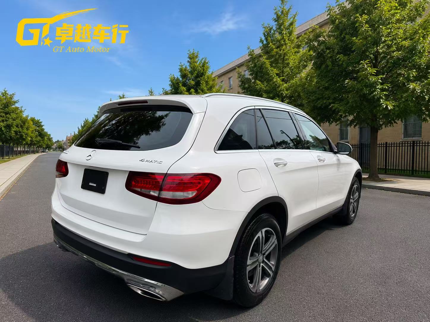 2016 Mercedes-Benz GLC 300 photo 6