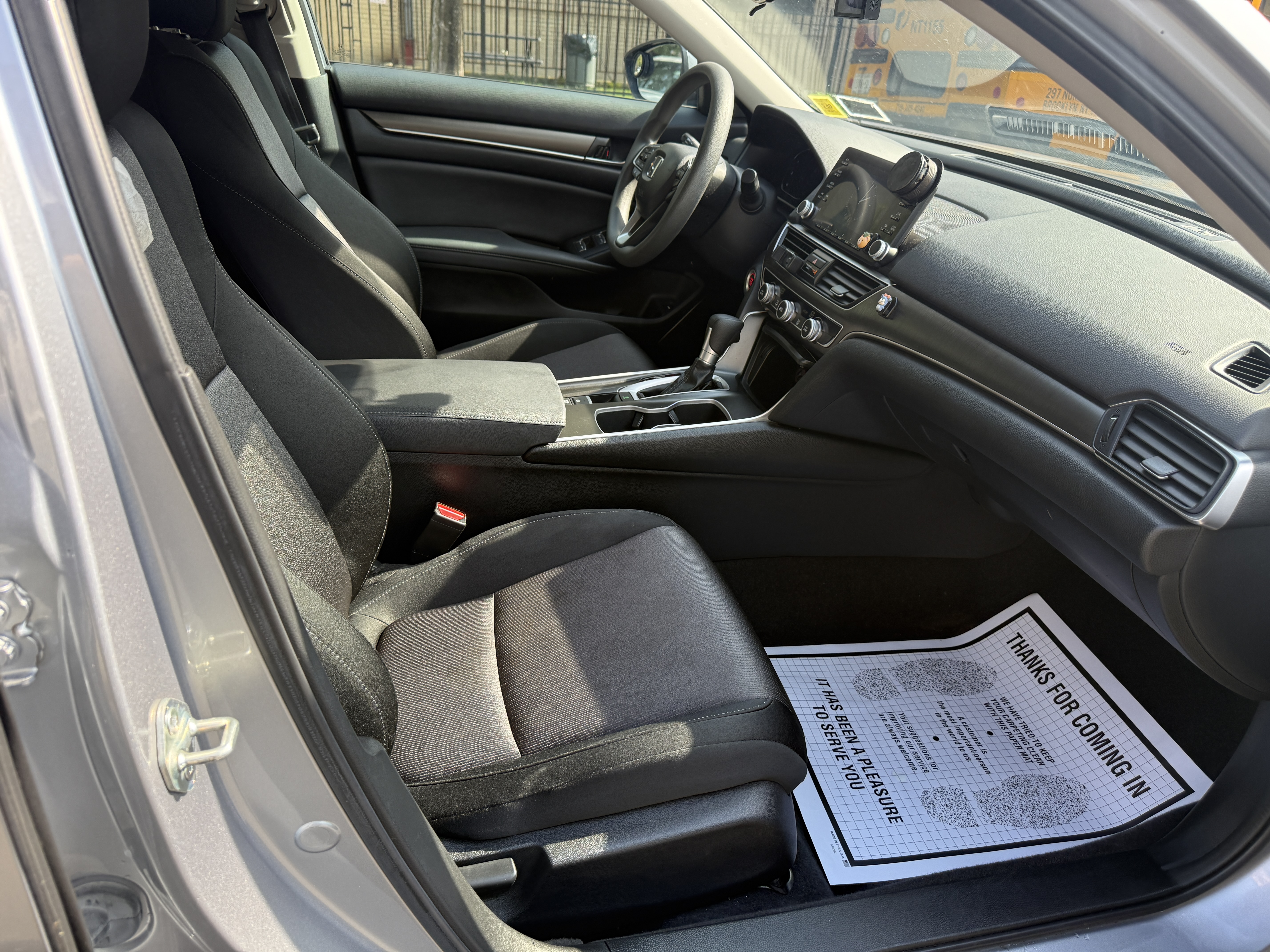 2020 HONDA ACCORD LX photo 6