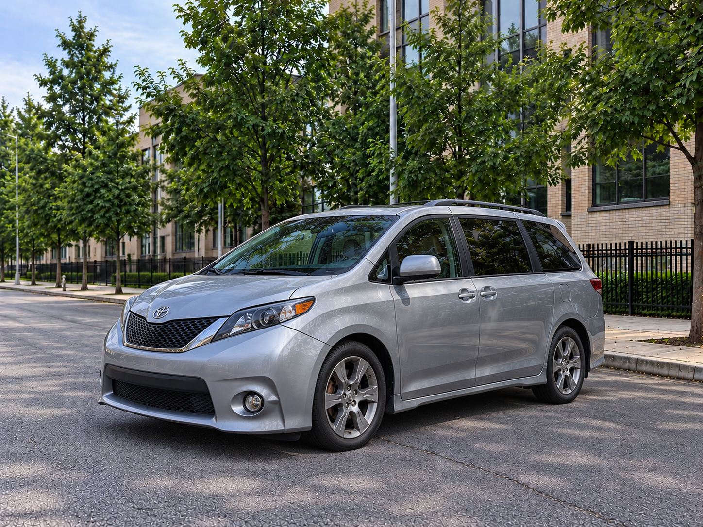 2011 Toyota SIENNA SE