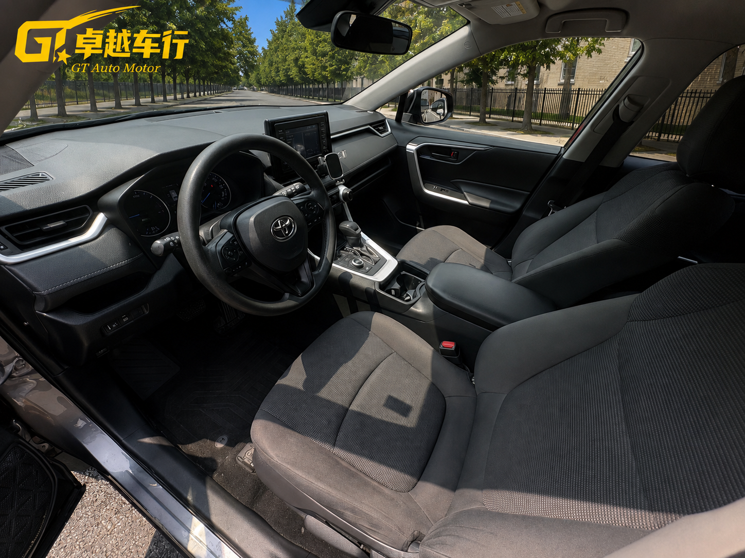 2020 TOYOTA RAV4 HYBRID LE photo 9